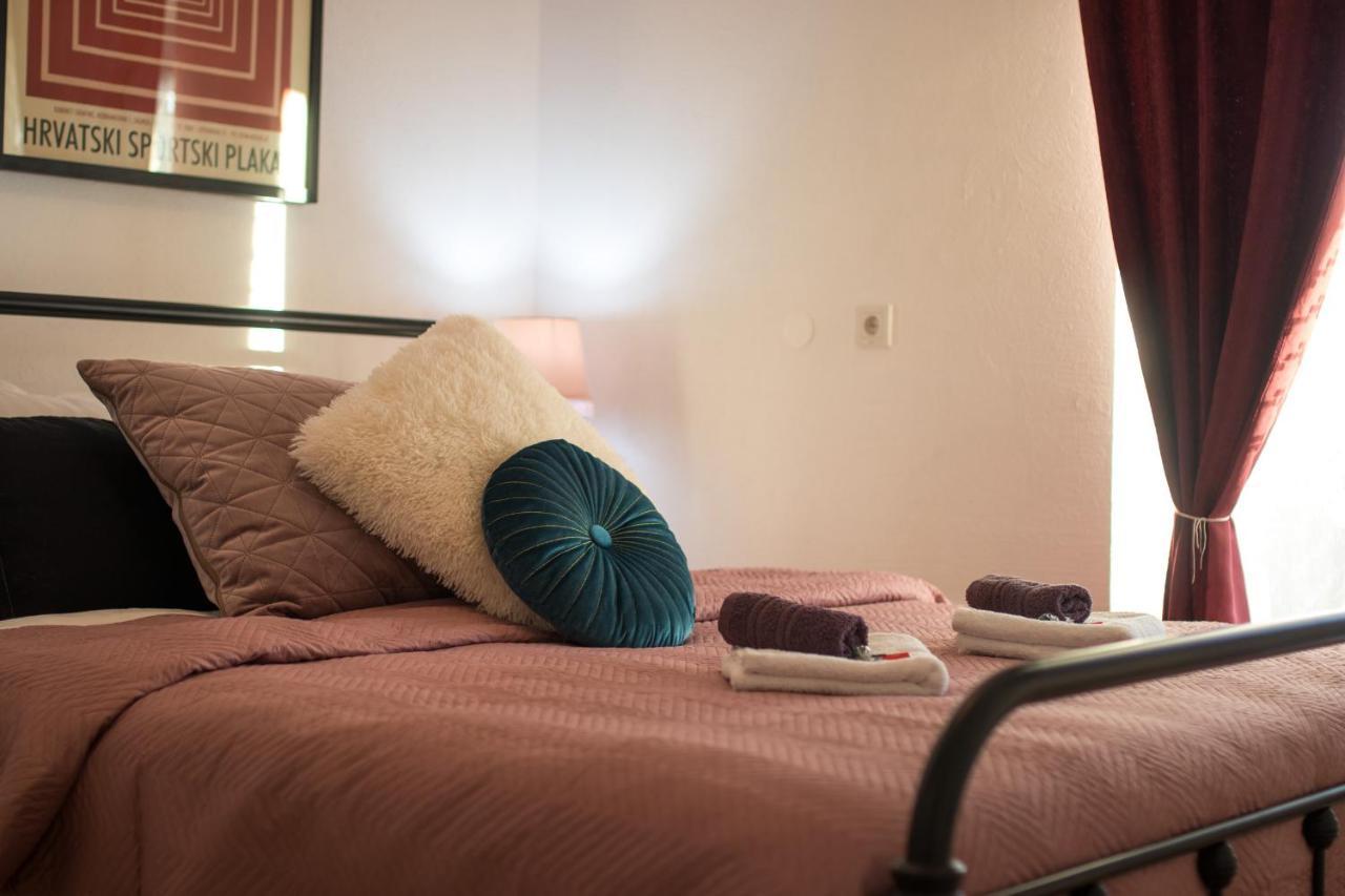 Apartments Flowers クルク エクステリア 写真