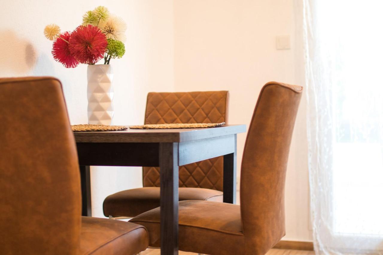 Apartments Flowers クルク エクステリア 写真