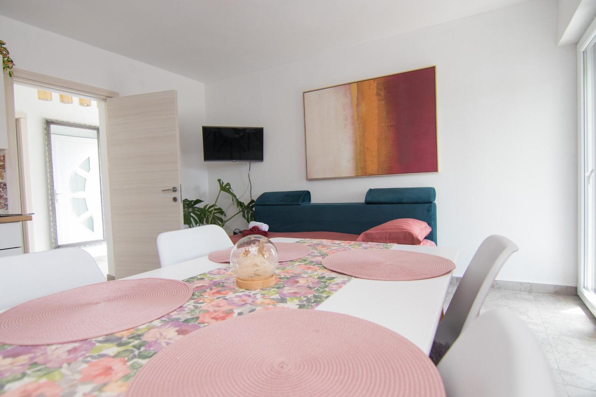 Apartments Flowers クルク エクステリア 写真